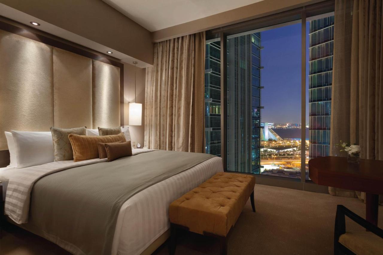 Jw Marriott Marquis Center Hotel